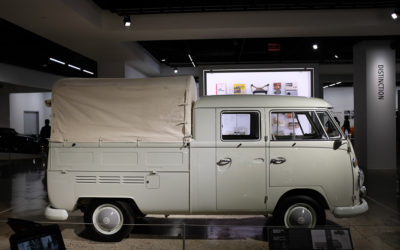 Petersen Auto Museum & Miracle Miles Neighborhood, Los Angeles, California, USA