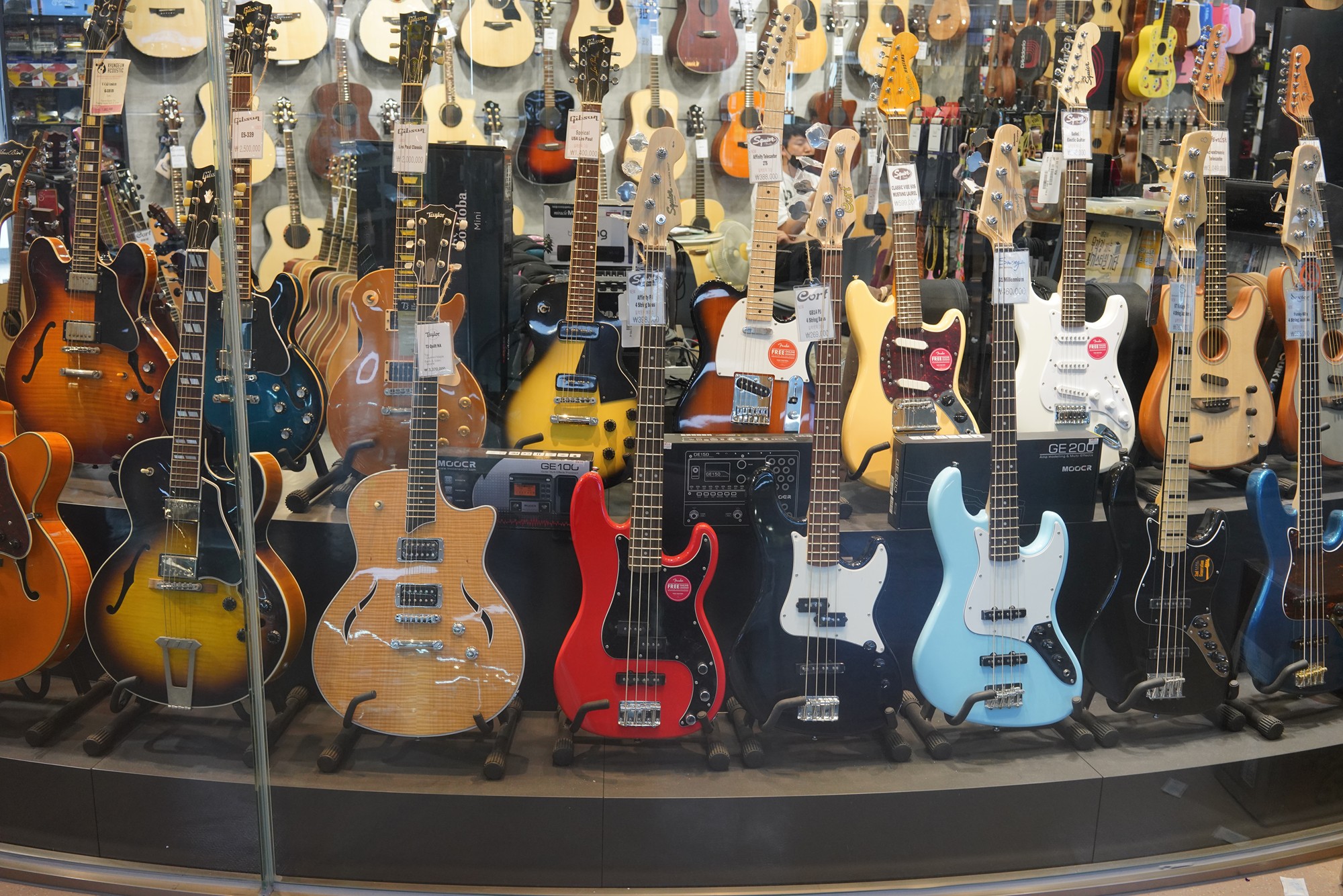 Nakwon Musical Instrument Arcade (3)