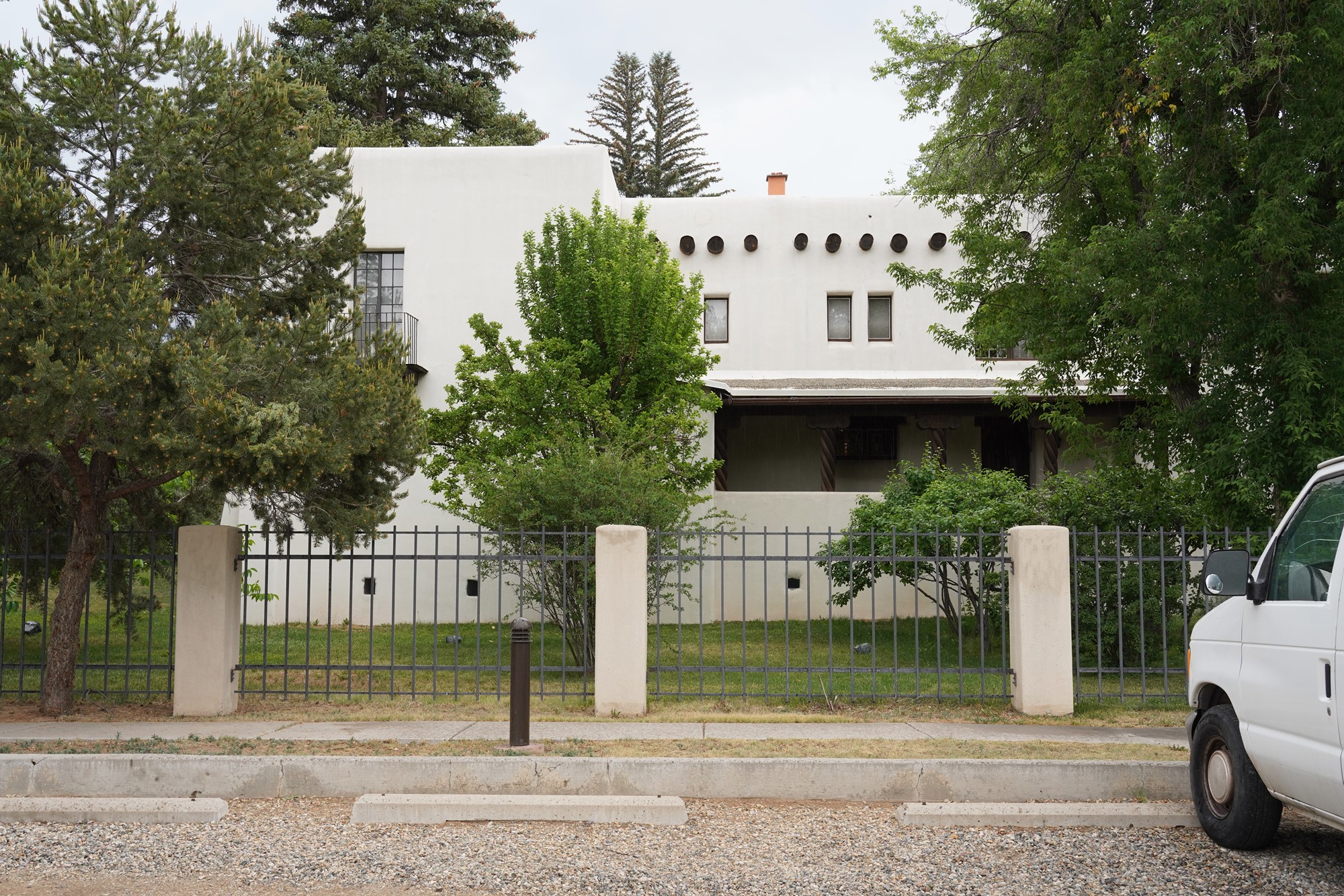 Taos Art Museum at Fetchin House (1)