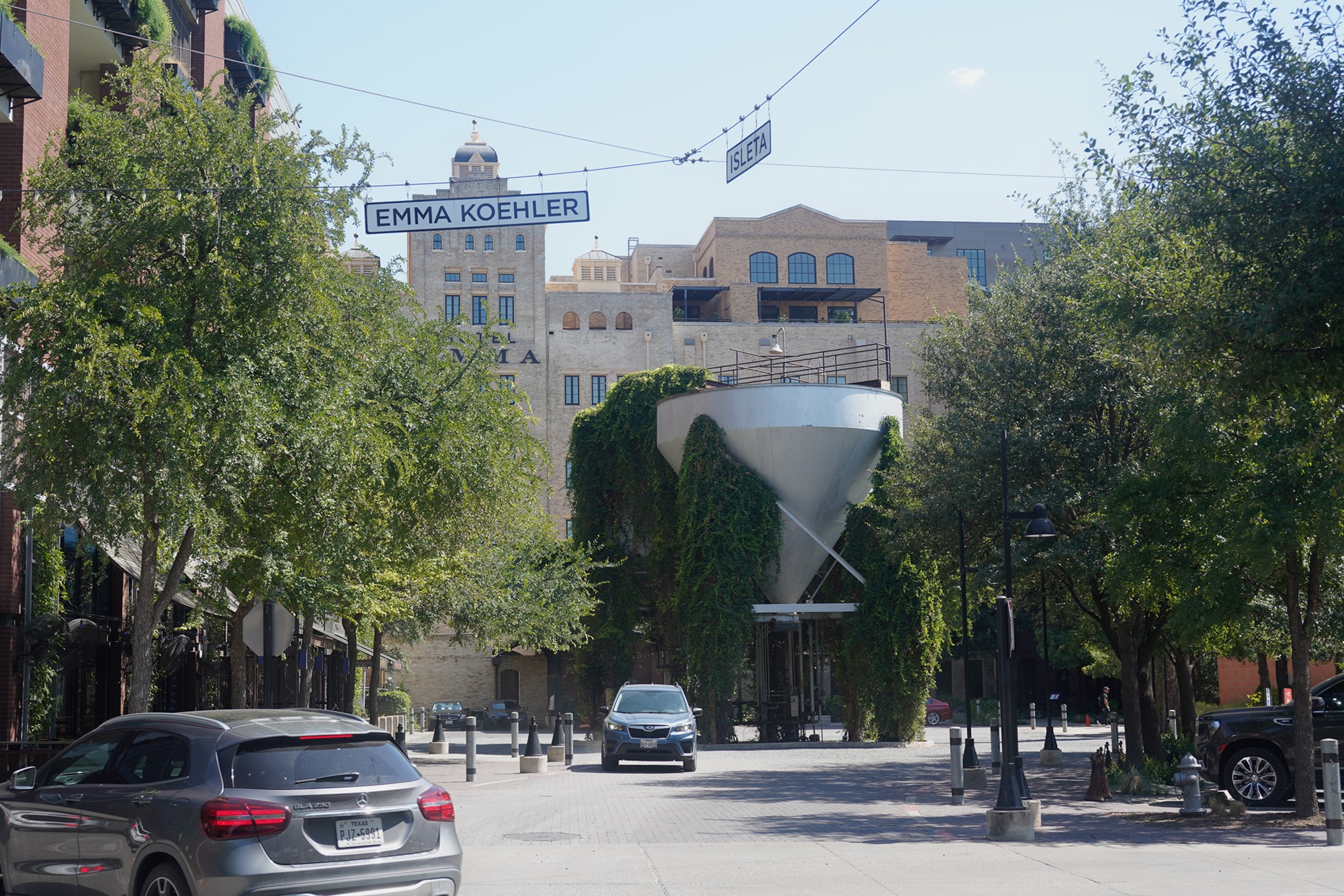 Hotel Emma and Pearl District (1)