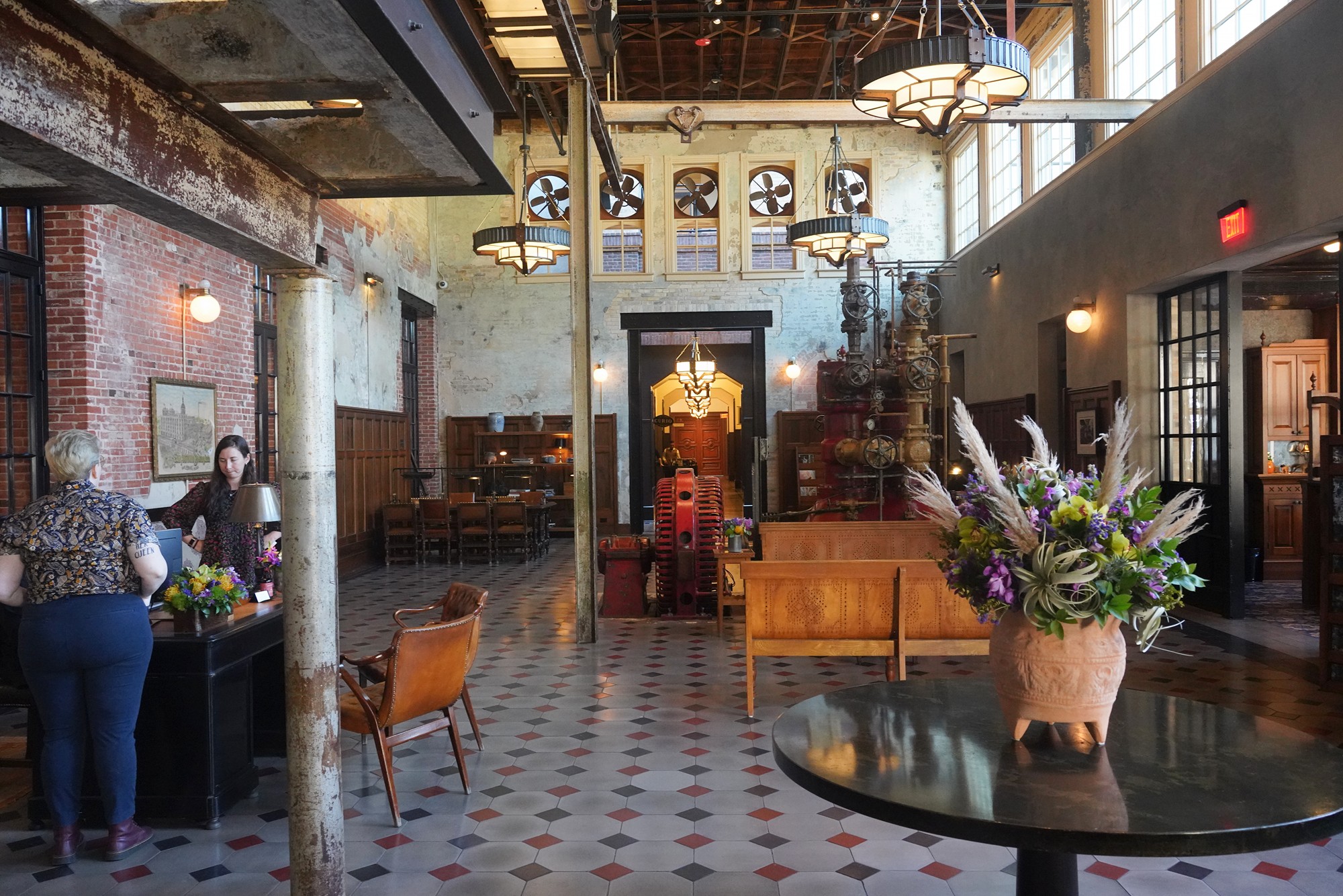 Hotel Emma and Pearl District (6)