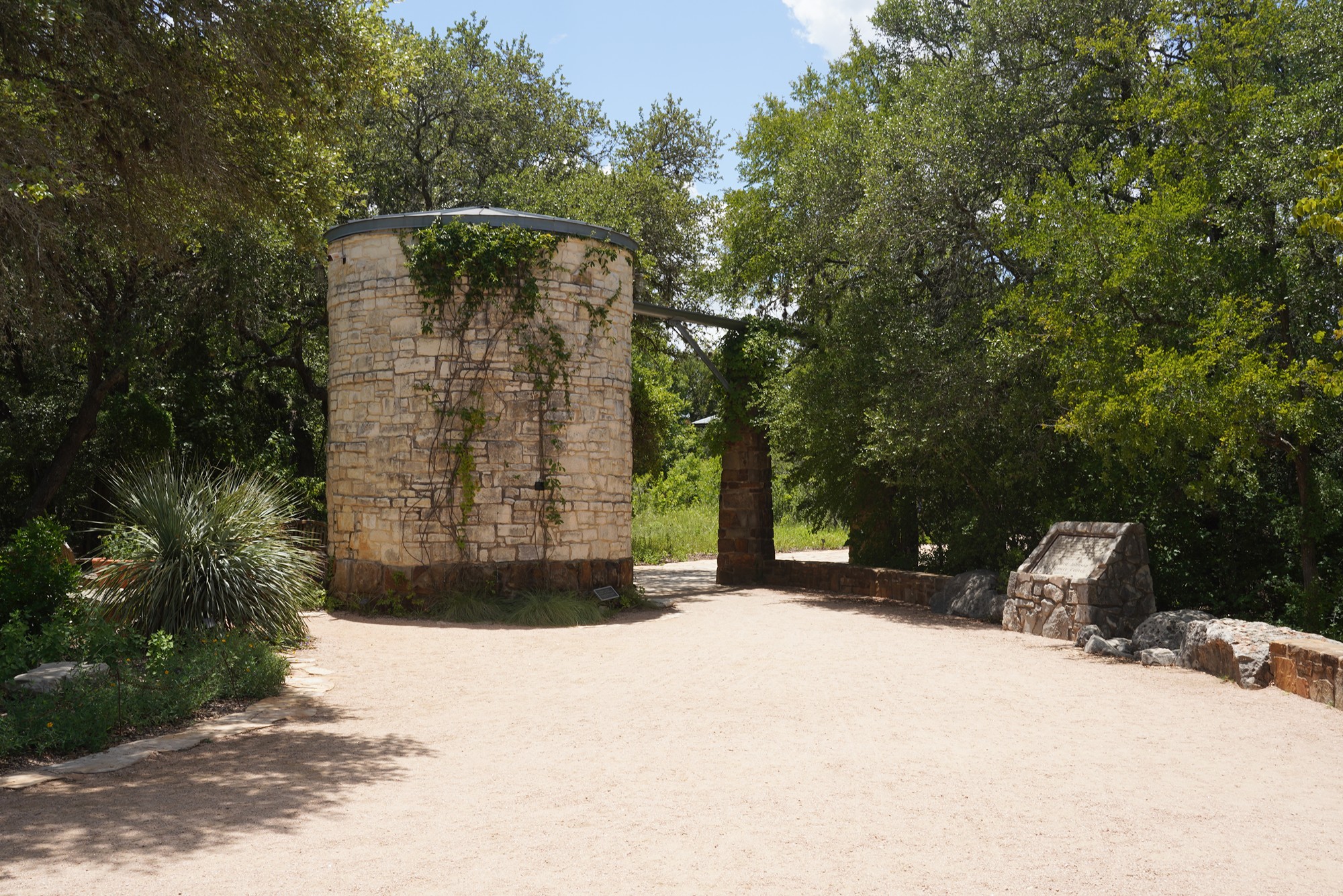 Lady Bird Johnson Wildflower Center (1)