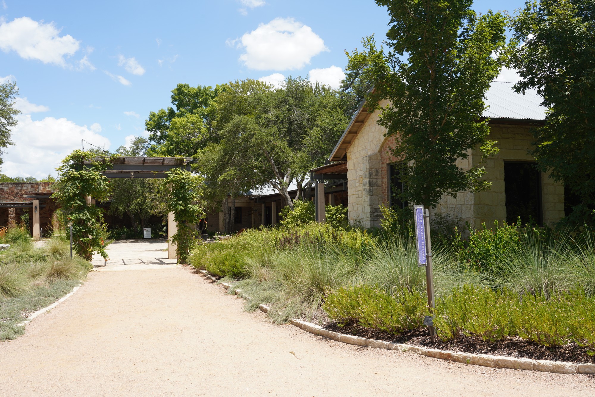 Lady Bird Johnson Wildflower Center (7)
