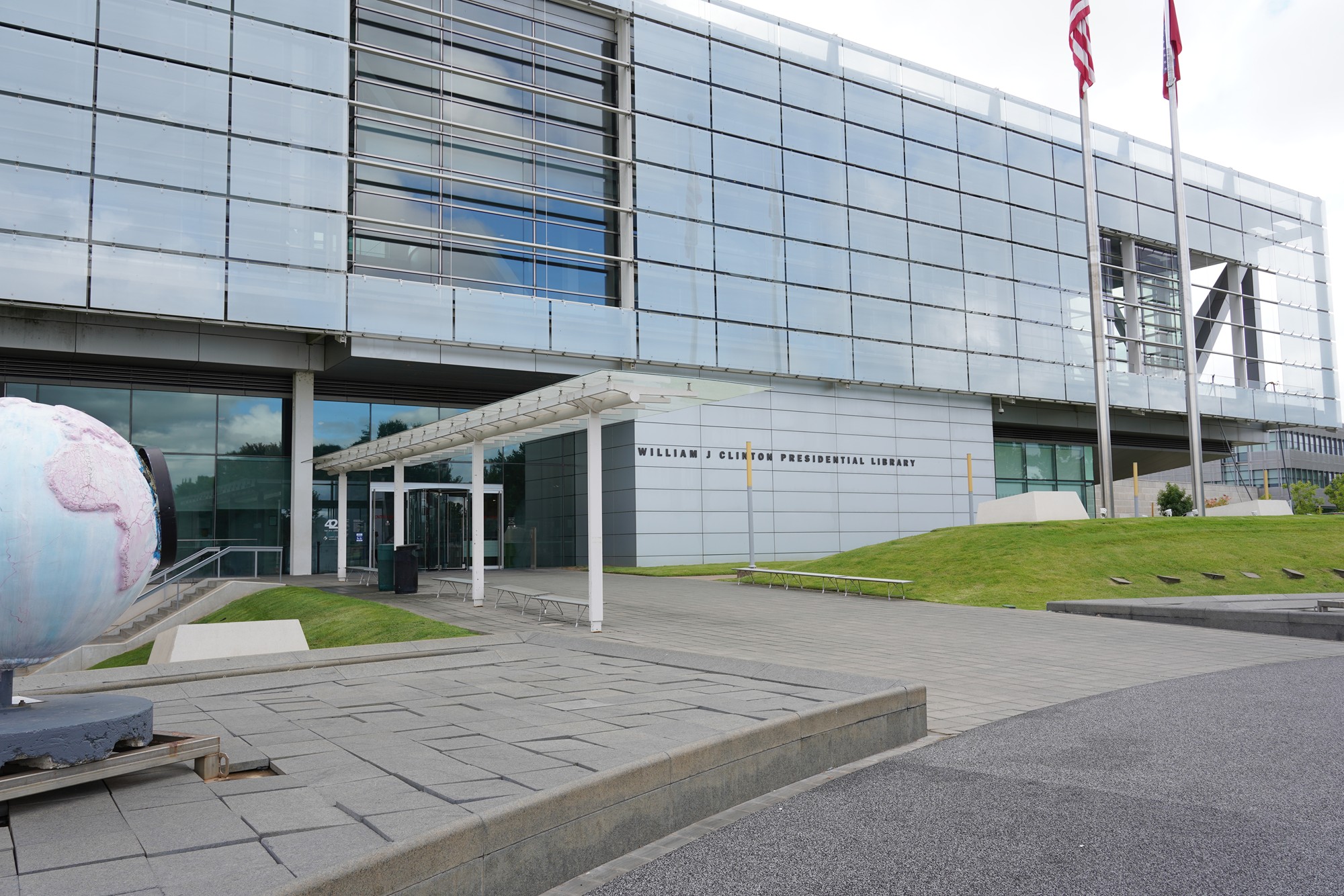 William J. Clinton Library and Museum (9)
