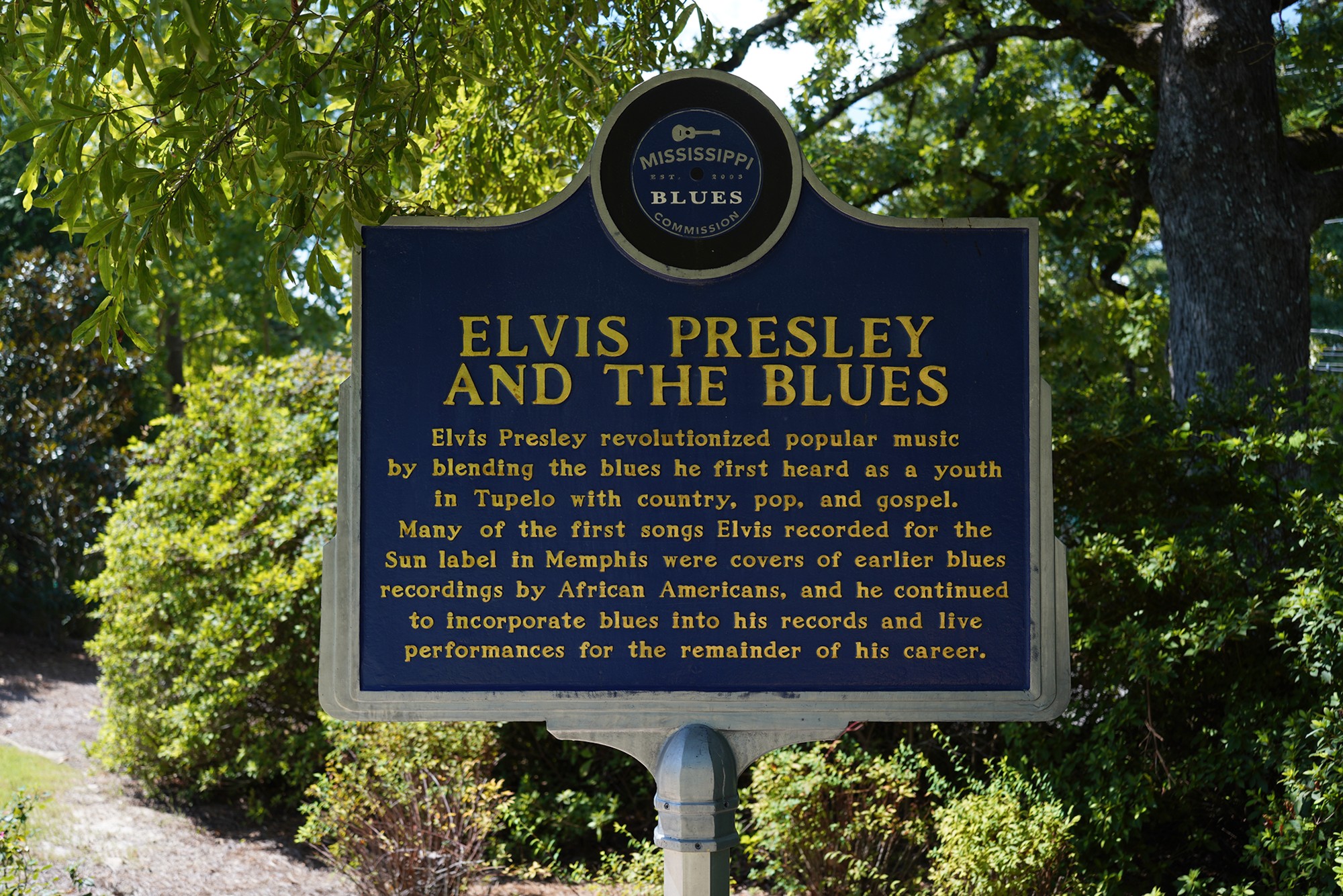 Elvis Presley Birthplace (2)