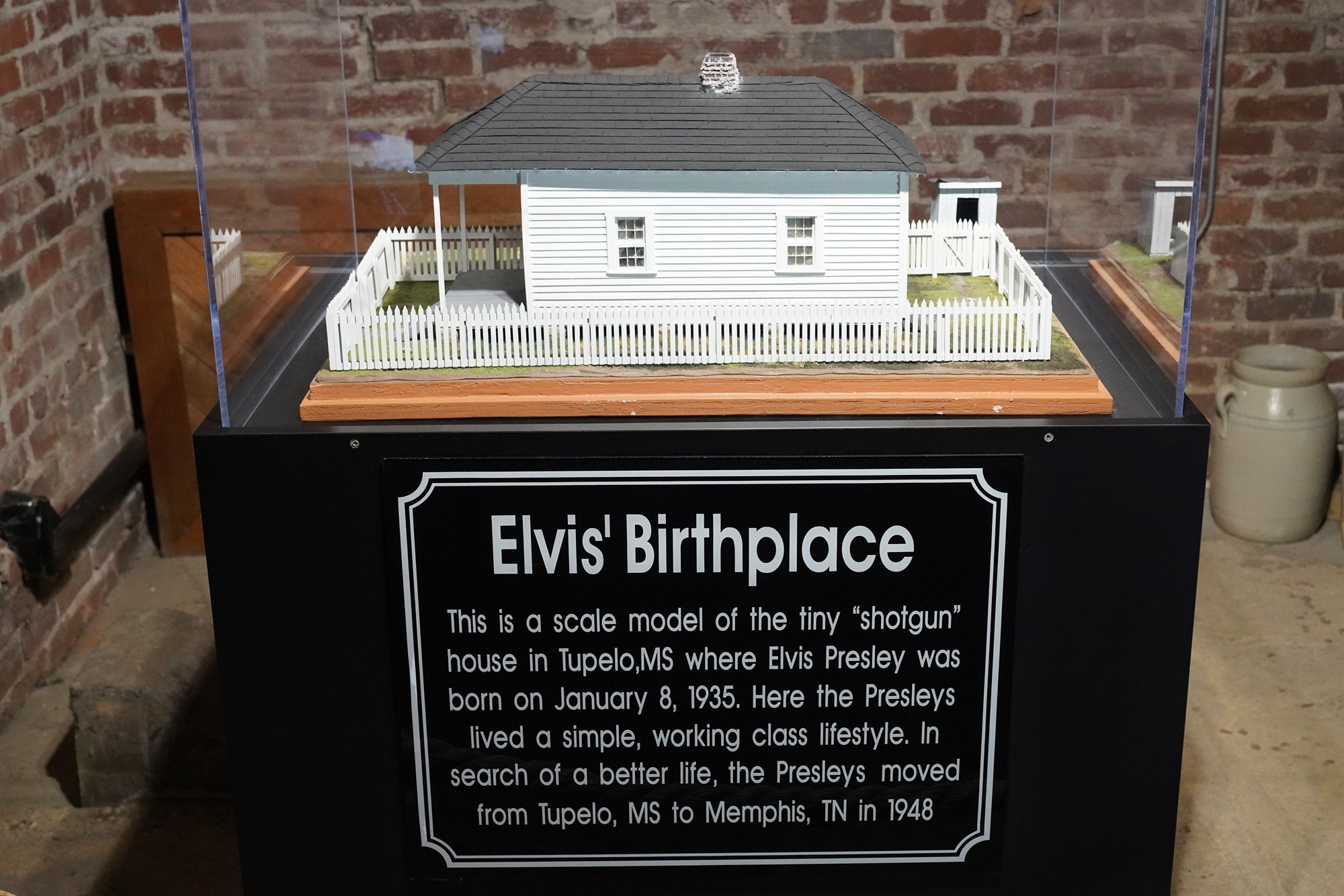 Graceland - Elvis Mension (17)