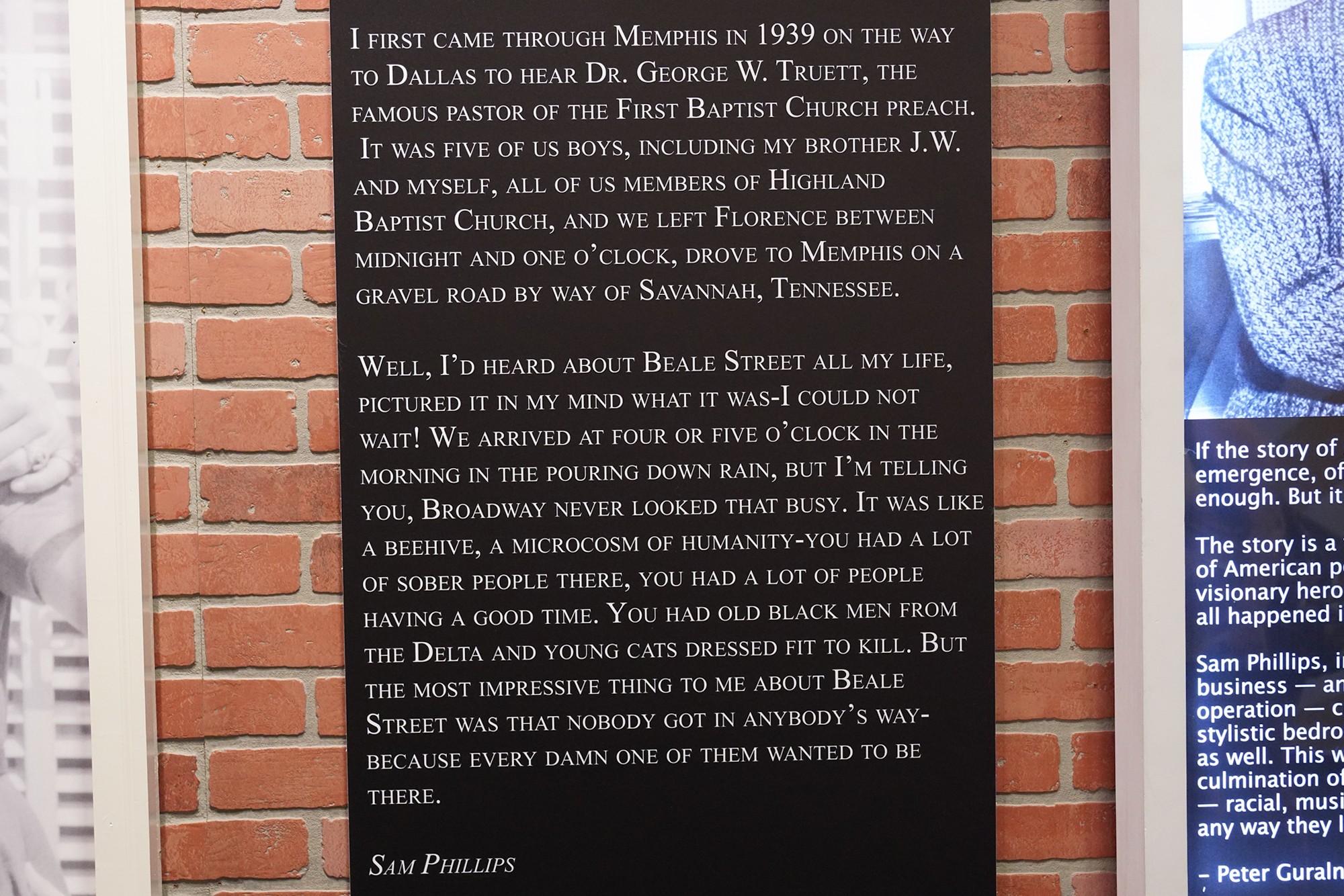 Graceland - Elvis Museum (13)