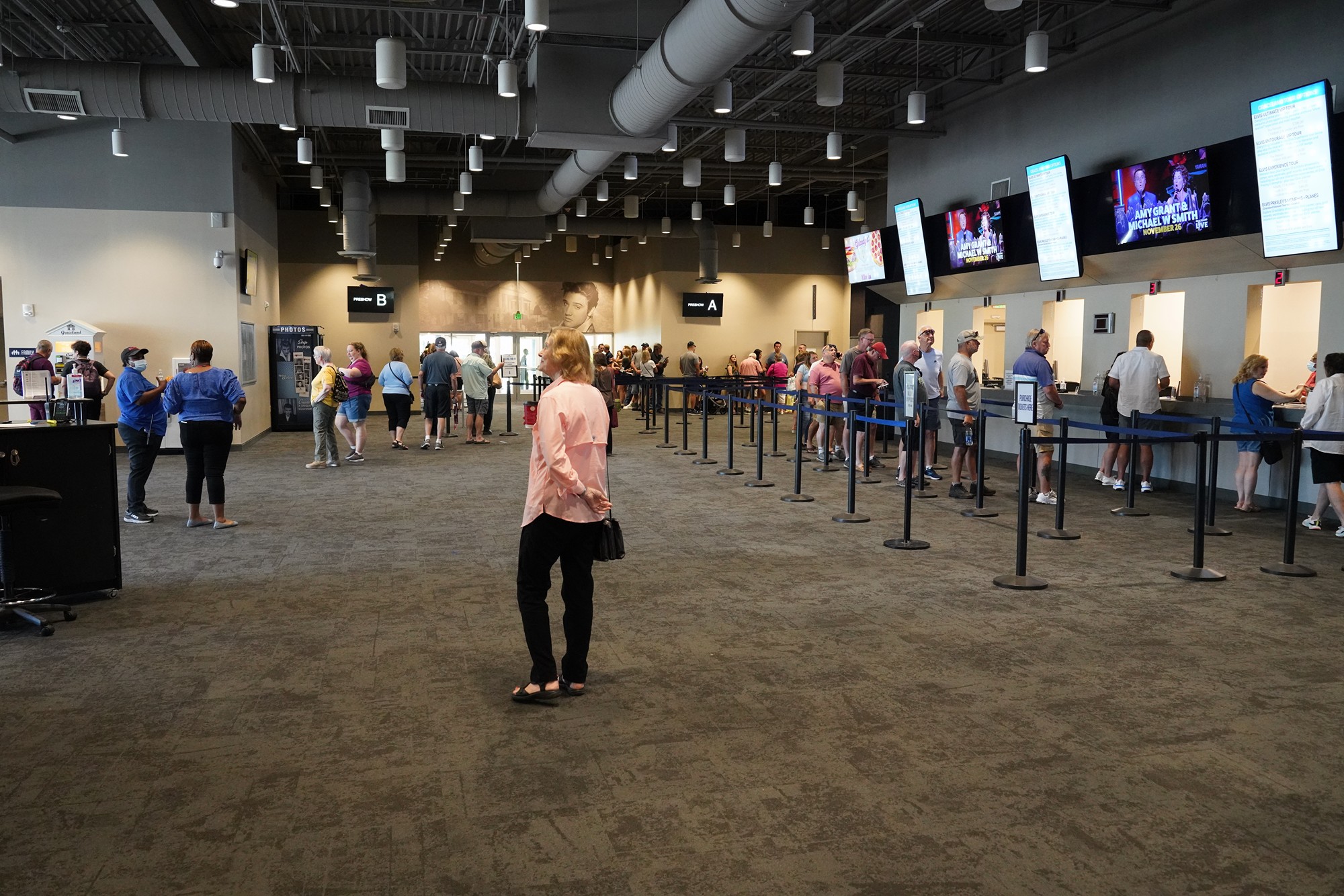 Graceland - Elvis Museum (3)