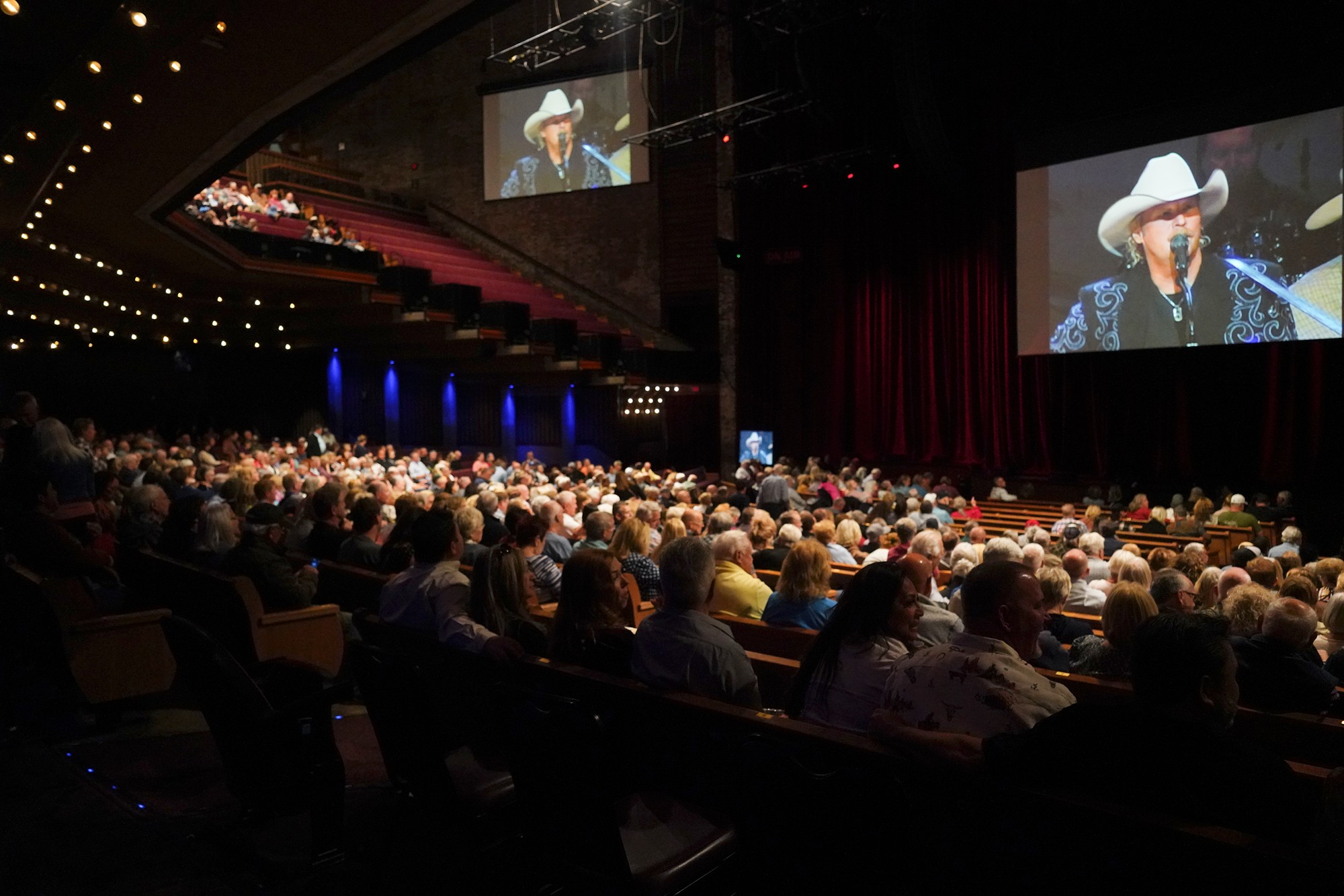 Grand Ole Opry House (6)