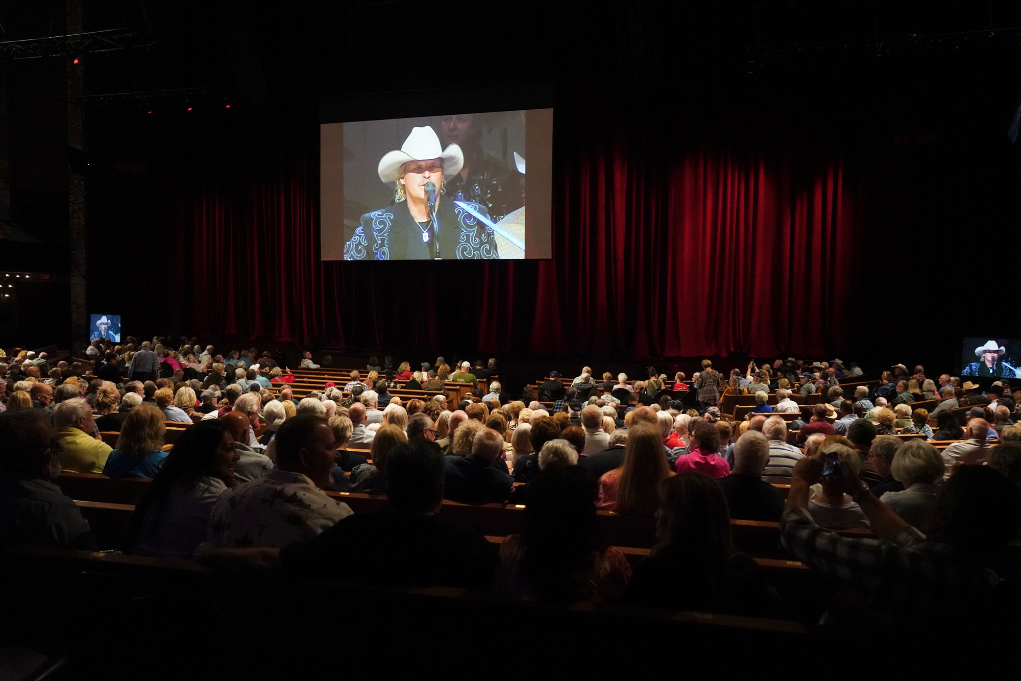 Grand Ole Opry House (7)