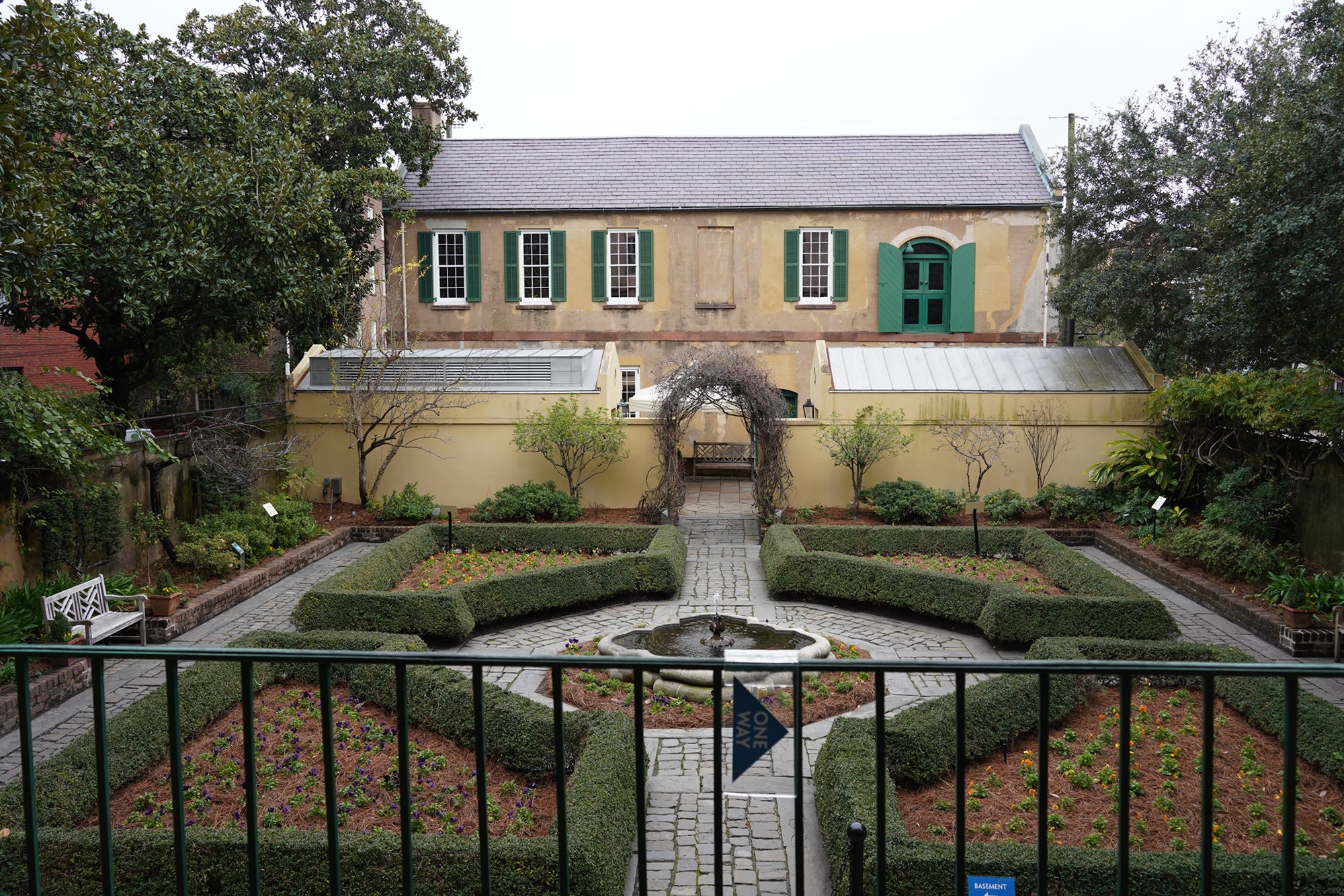 Owens-Thomas House & Slave Quarters (19)