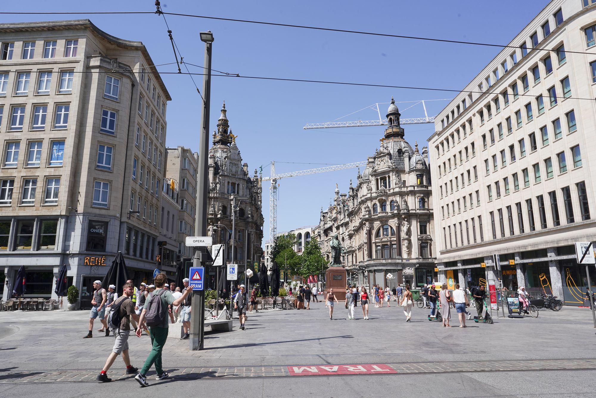 Antwerp Day Trip (16)