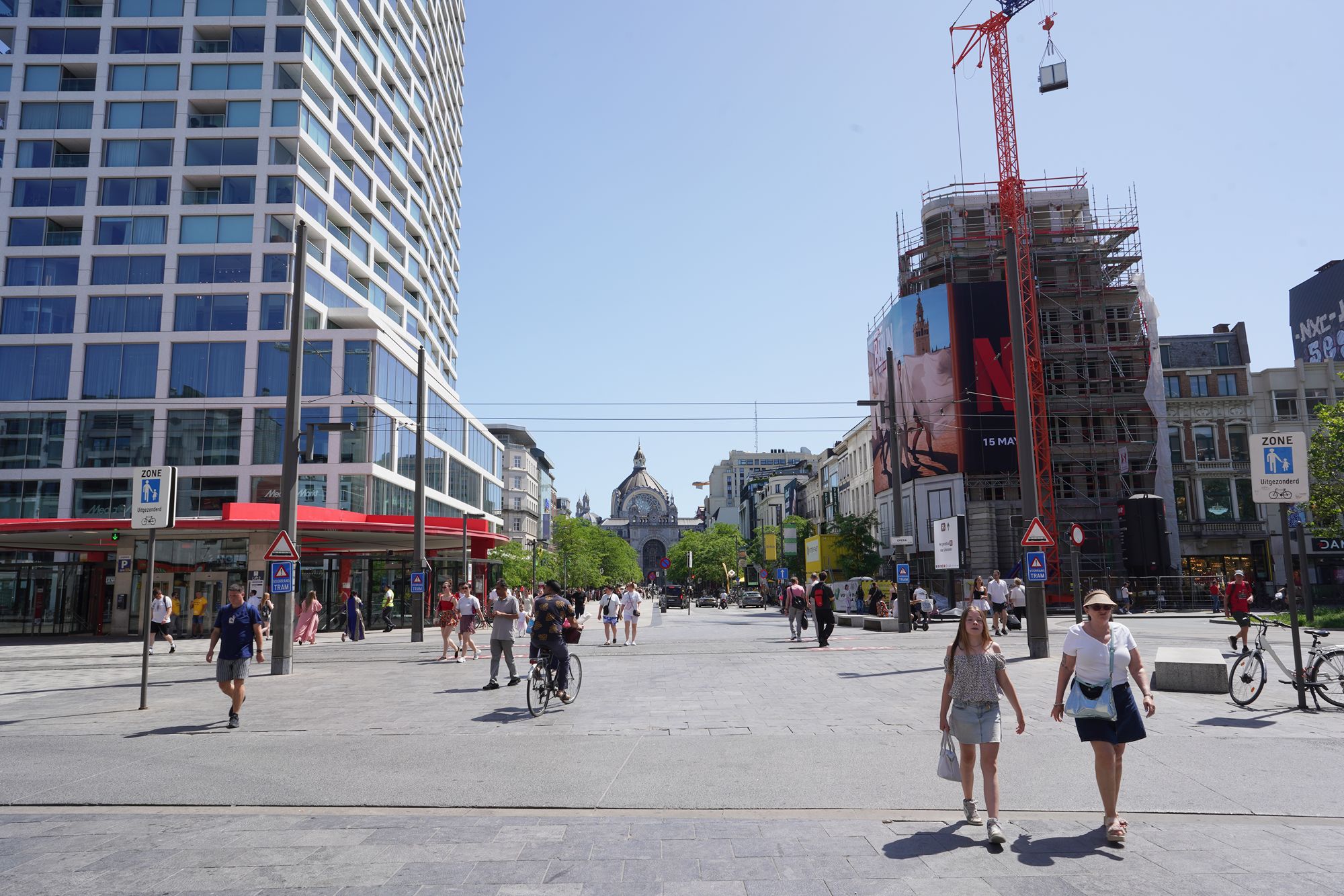 Antwerp Day Trip (18)