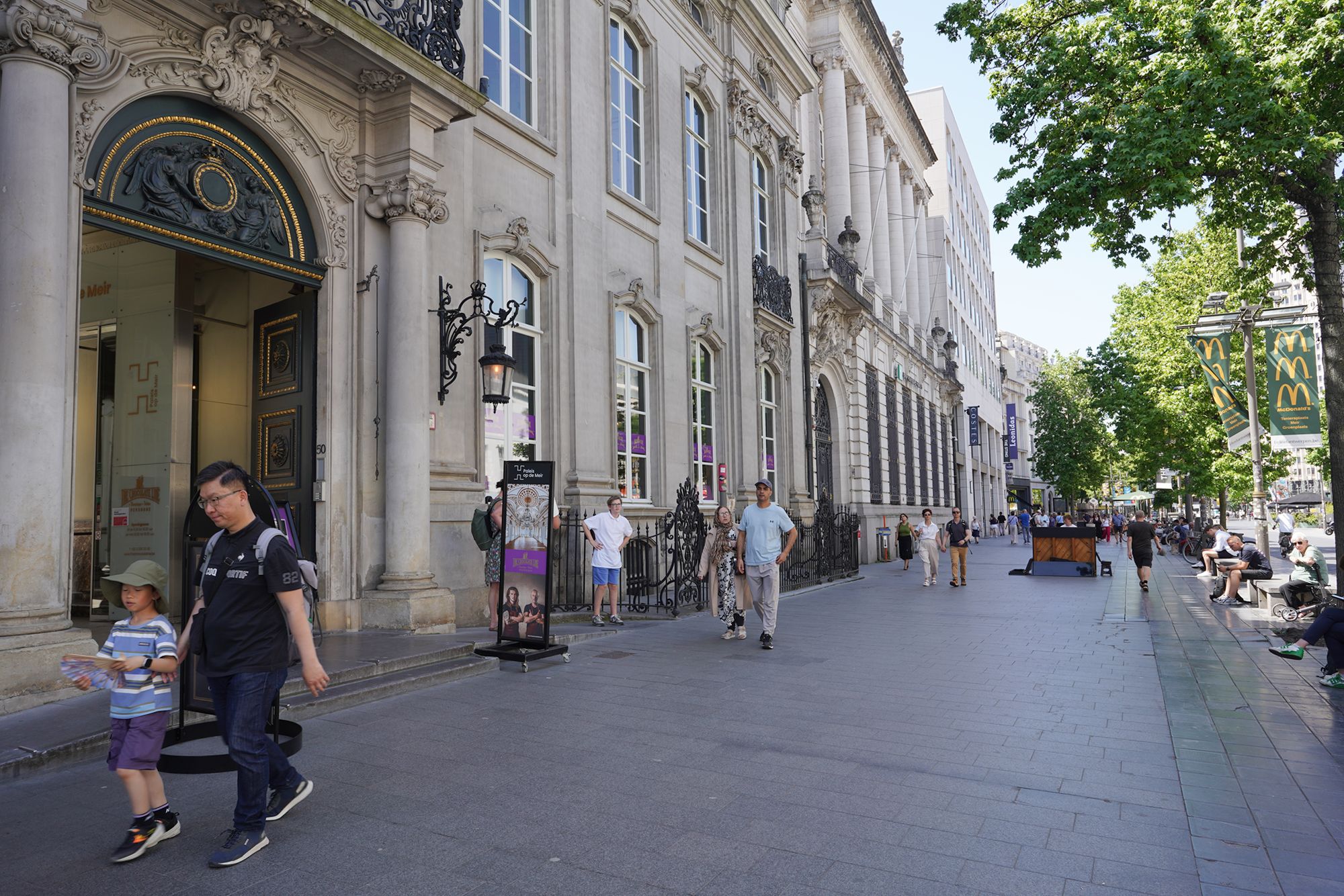 Antwerp Day Trip (27)