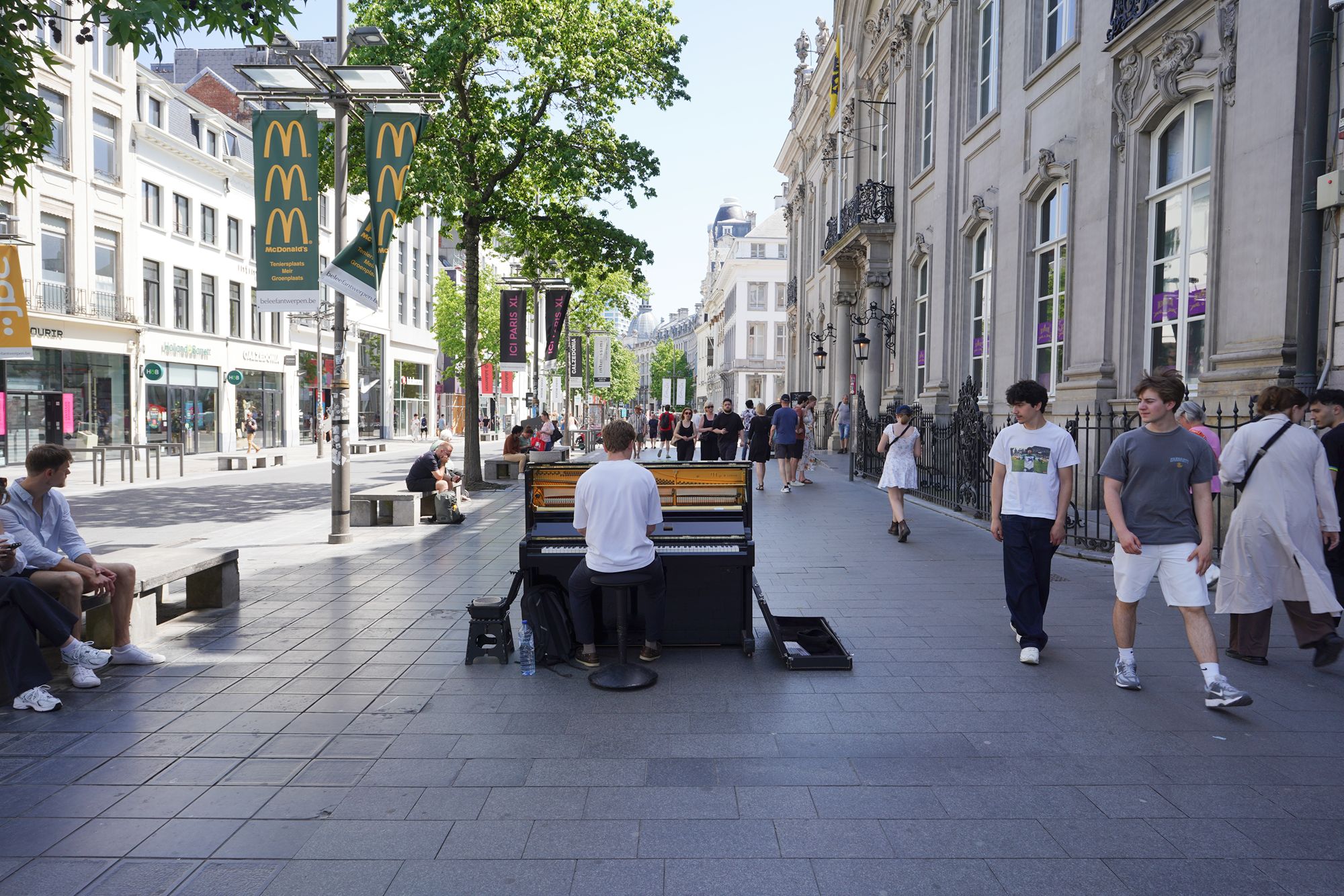 Antwerp Day Trip (29)