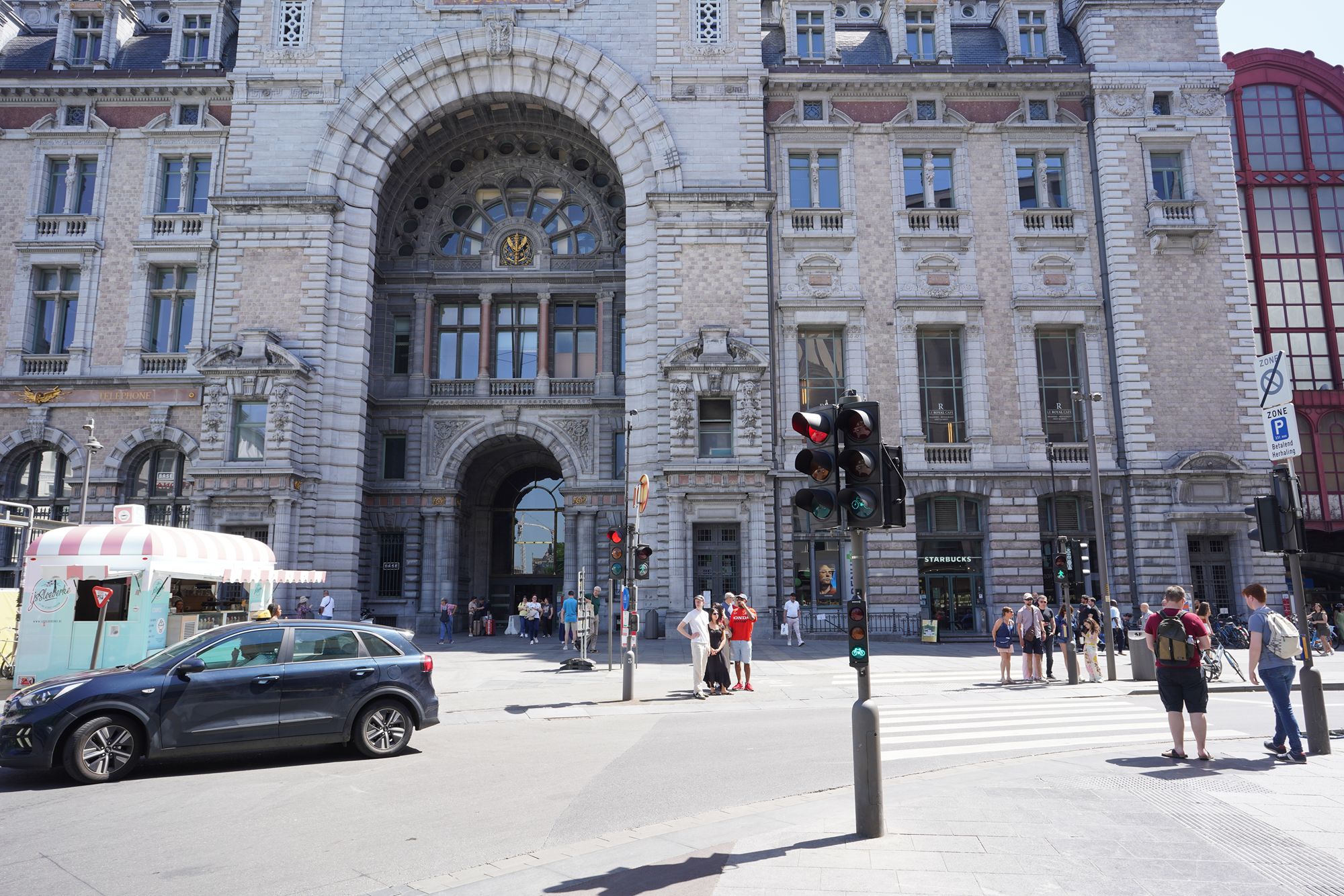 Antwerp Day Trip (9)