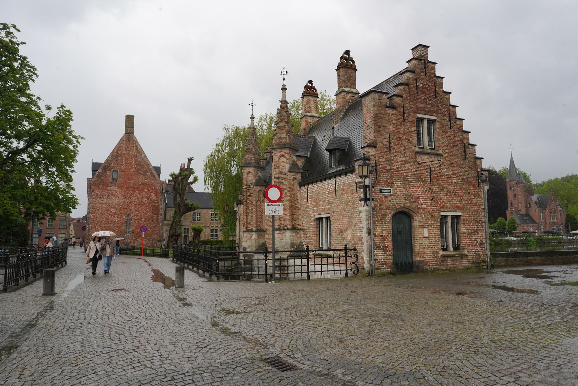 Bruge Walk II (41)
