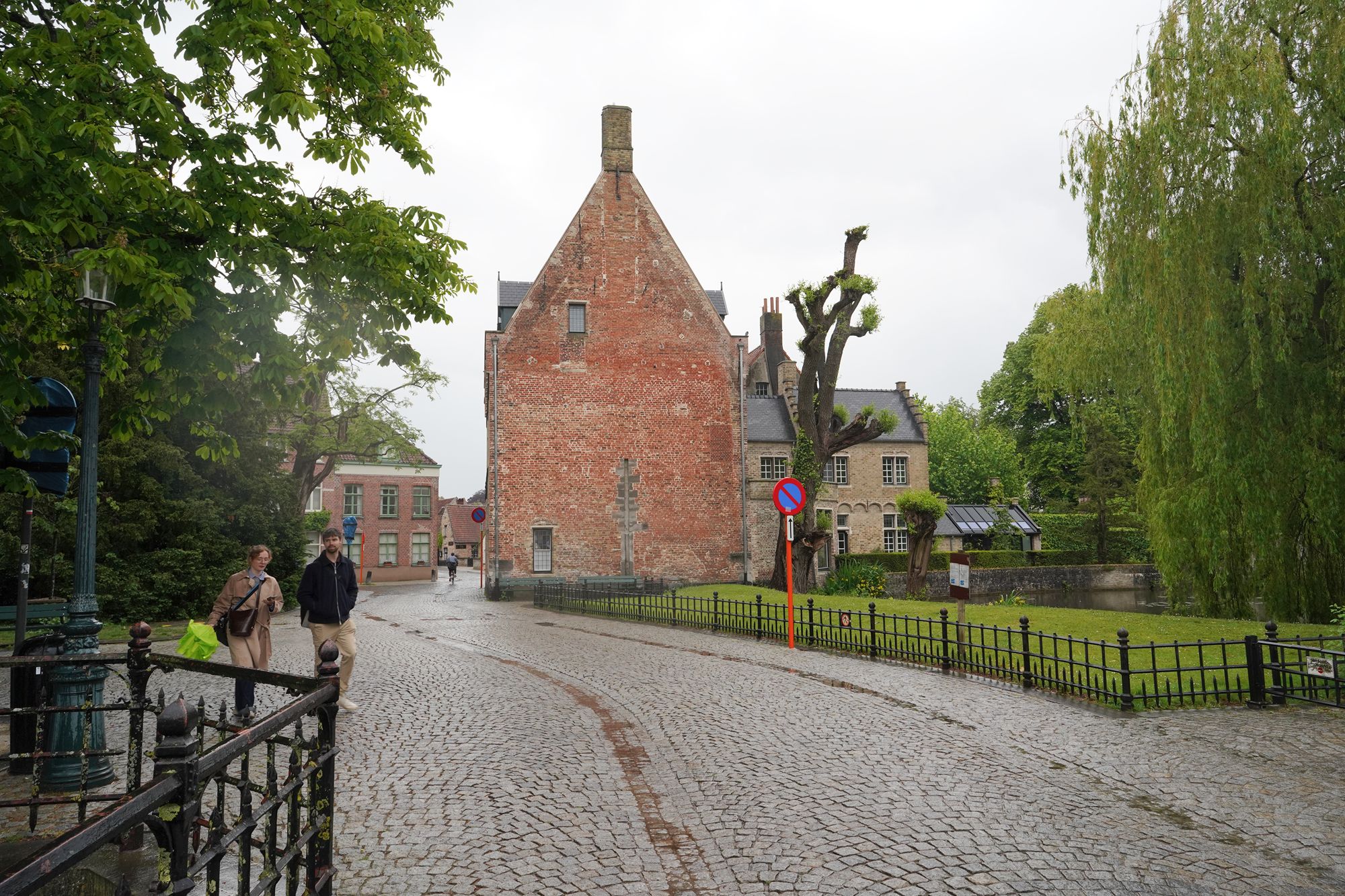 Bruge Walk II (49)