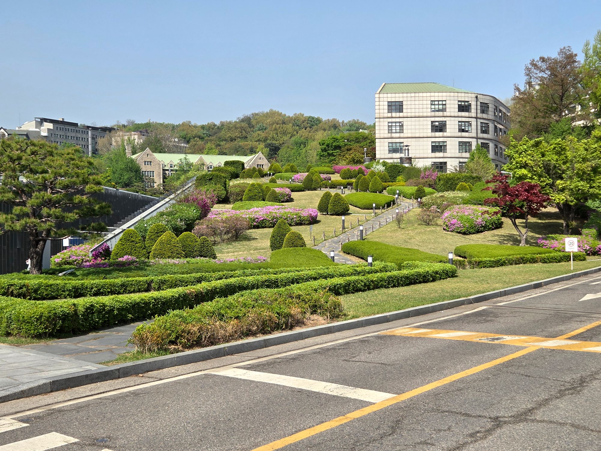 Ewha Womans University (20)