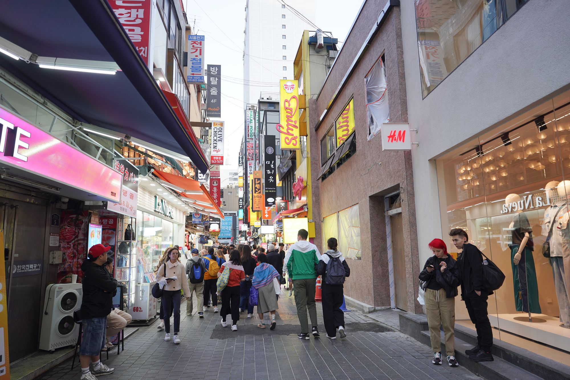 Myeongdong (10) Myeongdong (10)