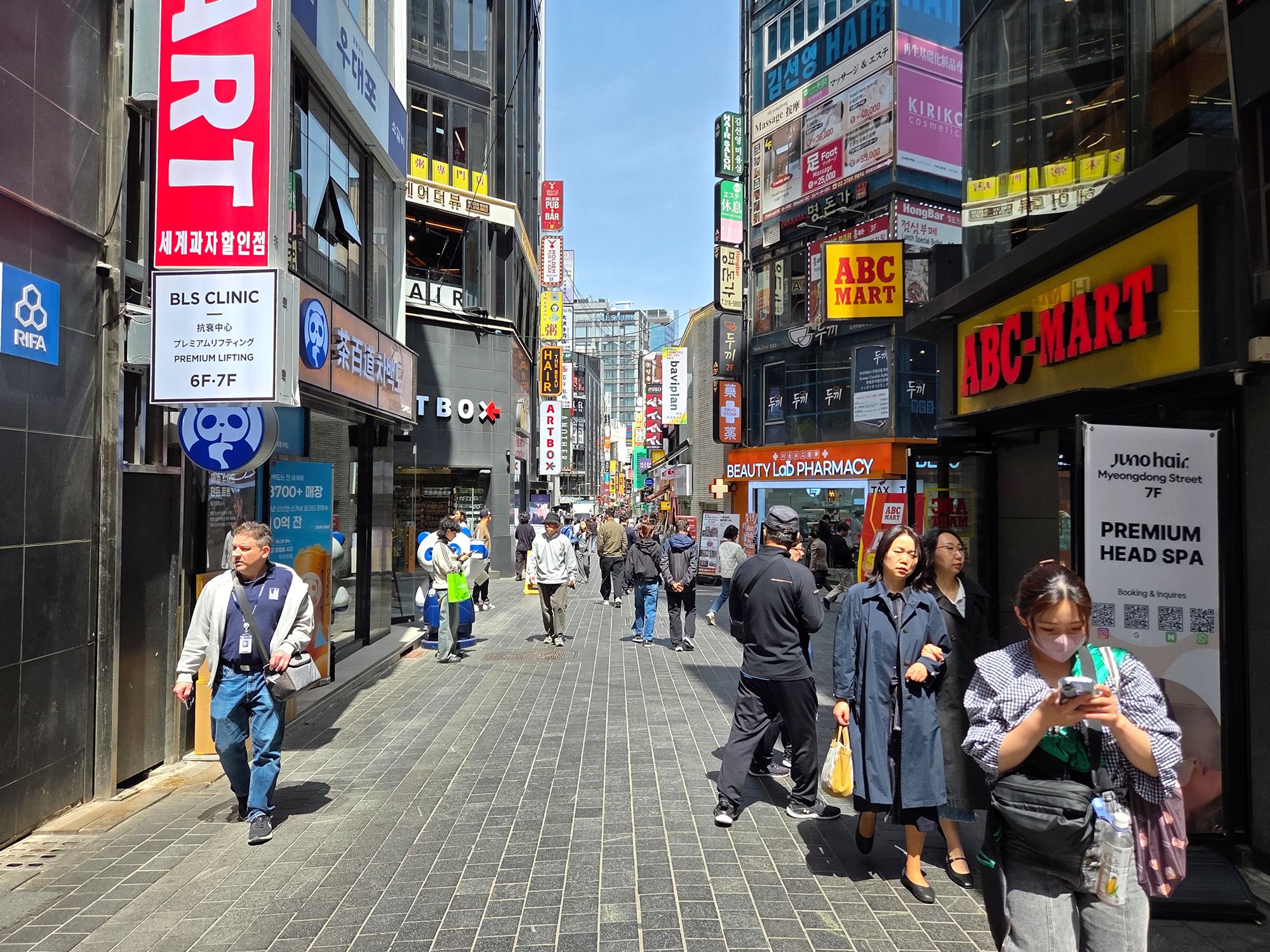 Myeongdong Day Time (16)