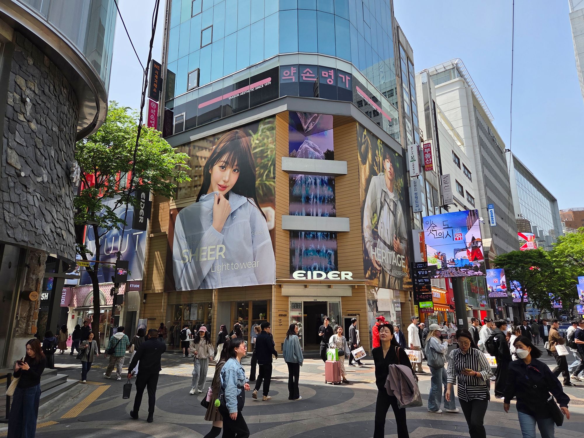 Myeongdong Day Time (23)