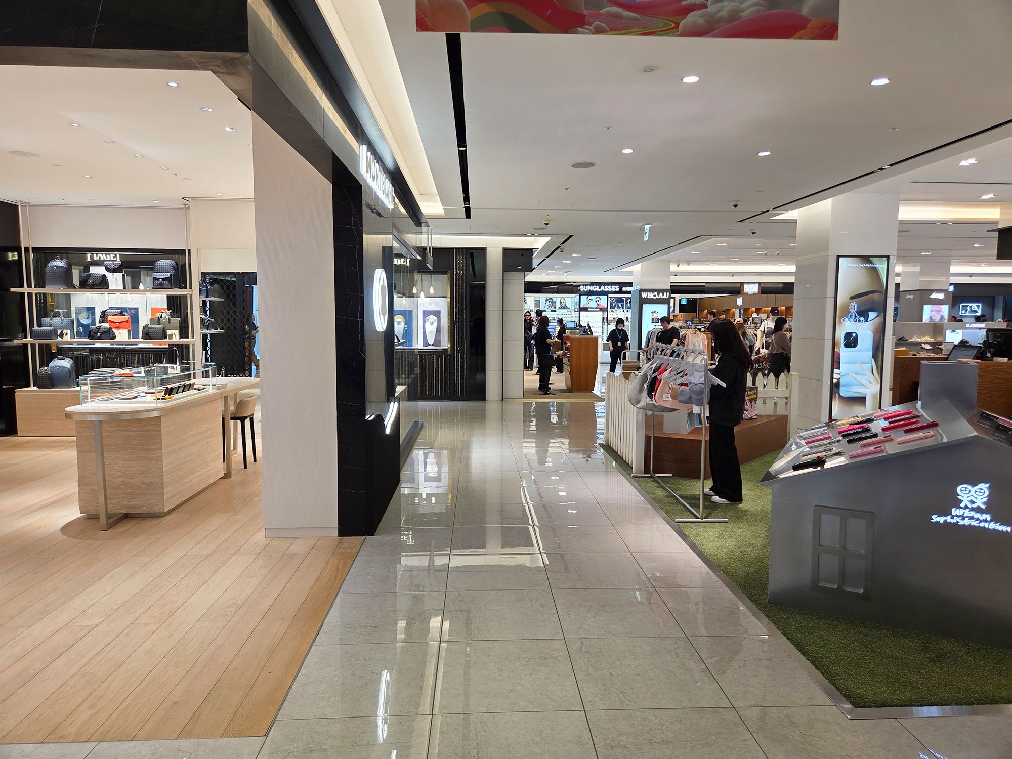 Myeongdong Day Time (64)