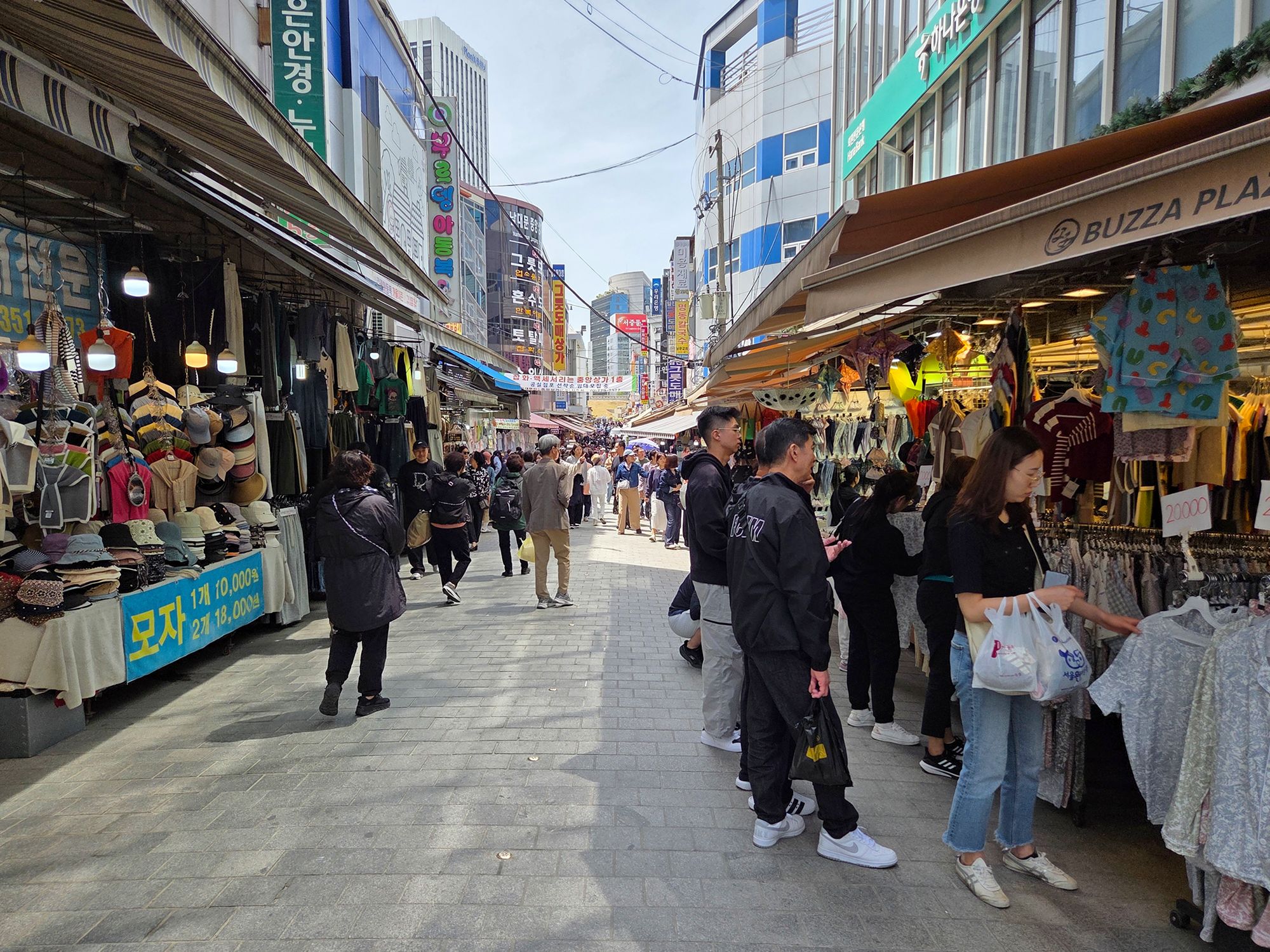 Myeongdong Day Time (71)