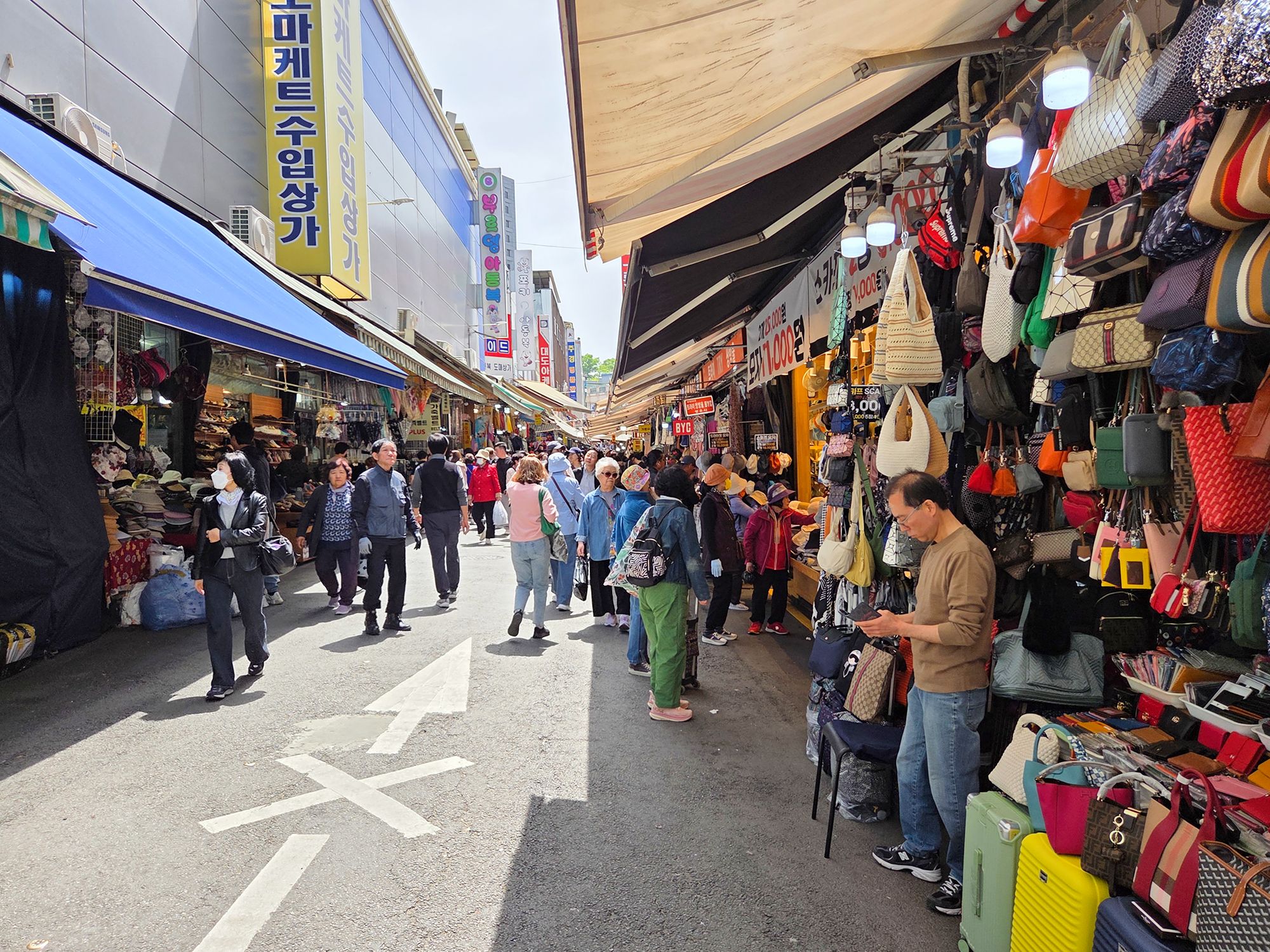 Myeongdong Day Time (74)