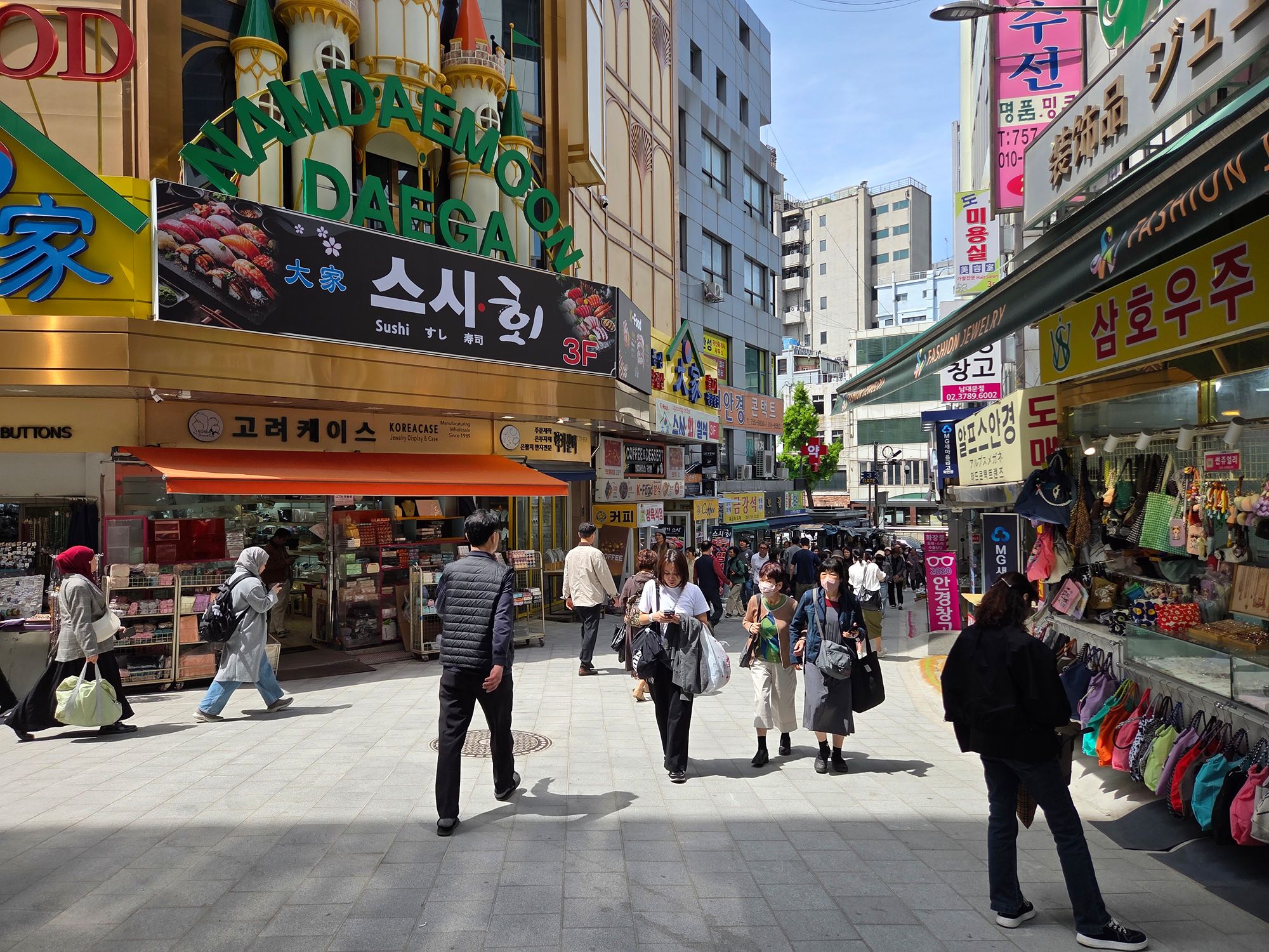 Myeongdong Day Time (82)