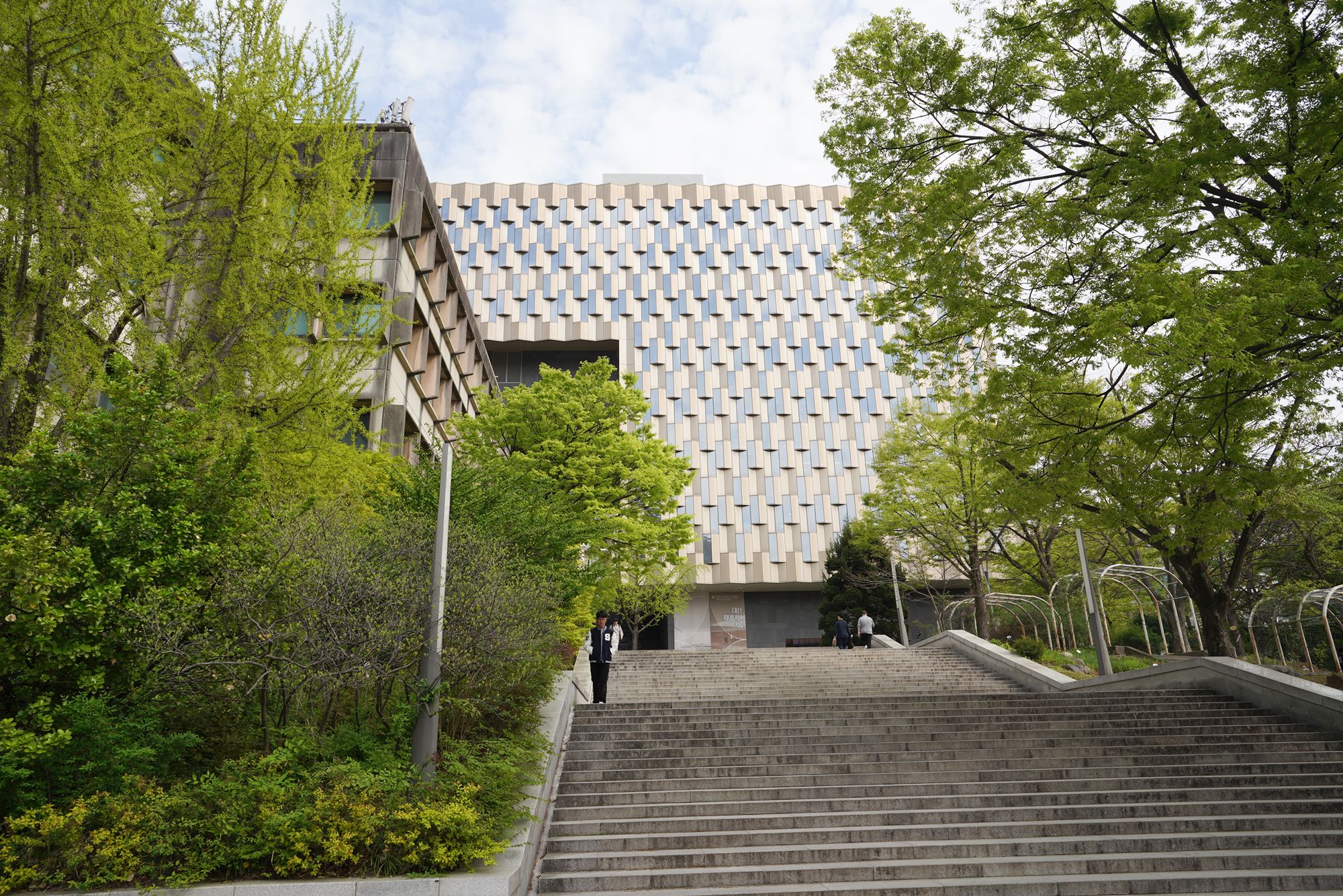 Seoul National University (16)