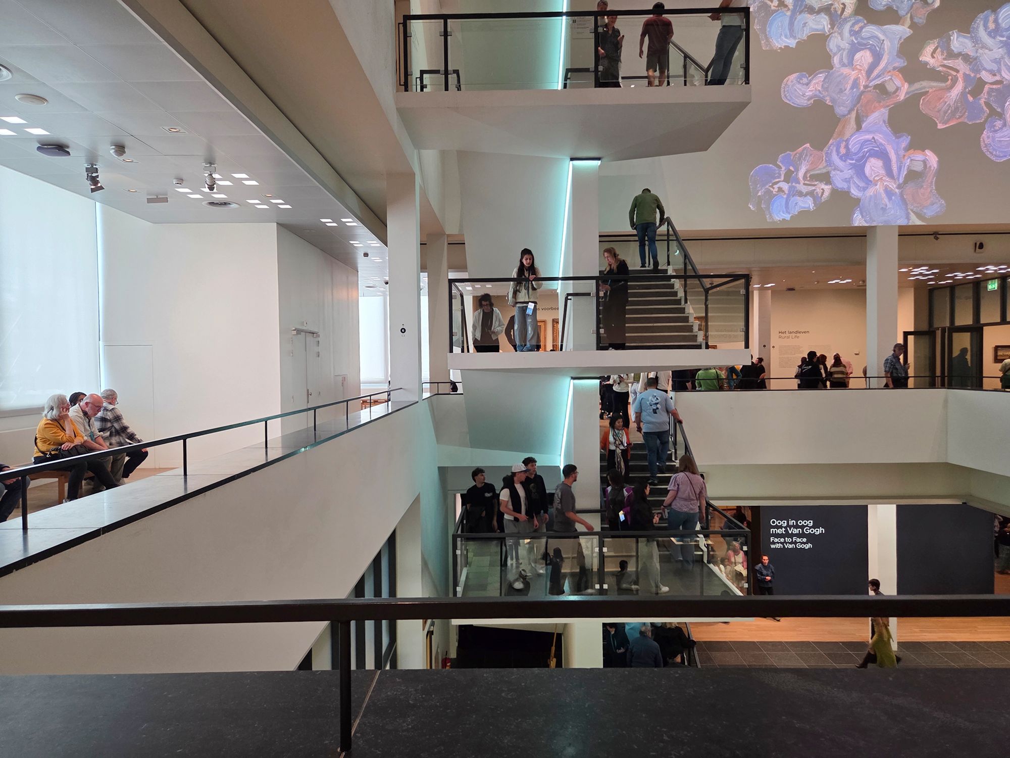 Van Gogh Museum I (185)