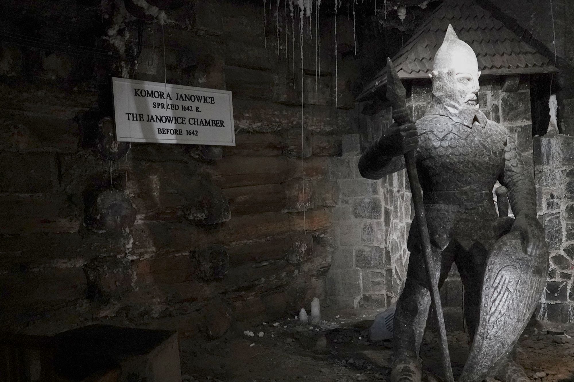 Wieliczka Salt Mine (24) Wieliczka Salt Mine (24)