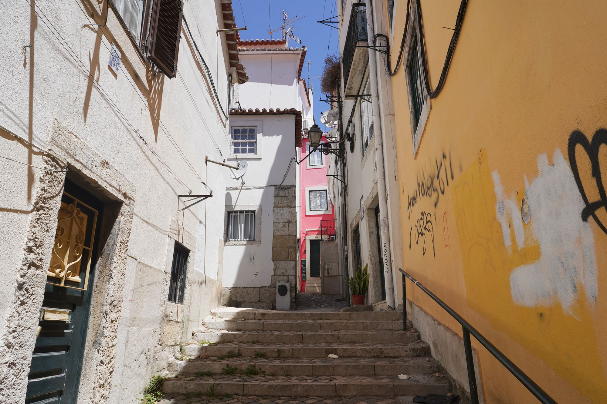 Lisbon Walk I (15) Lisbon Walk I (15)
