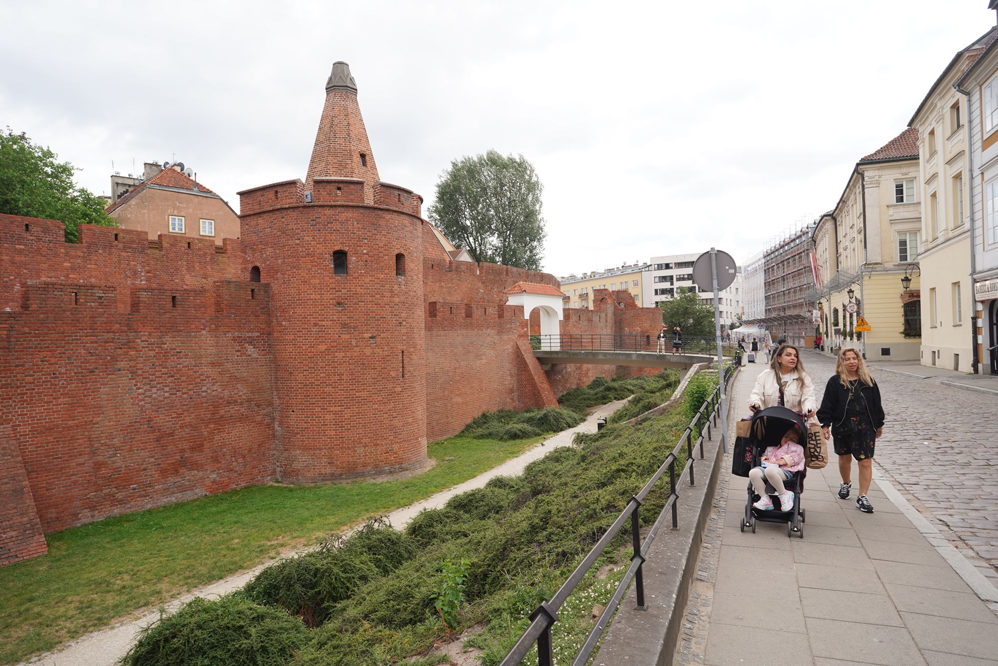 Warsaw Walk I (84) Warsaw Walk I (84)