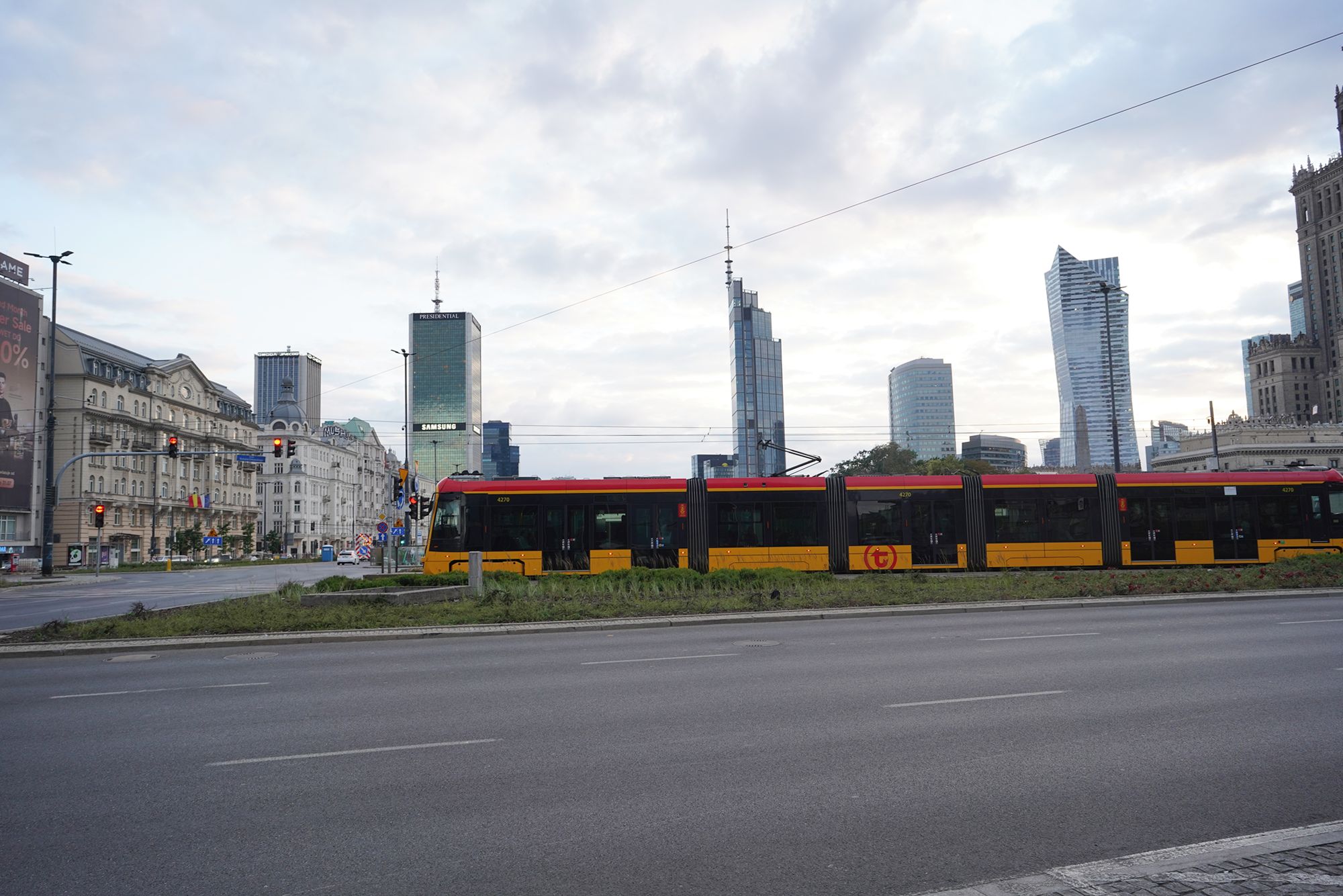 Warsaw Walk II (142) Warsaw Walk II (142)