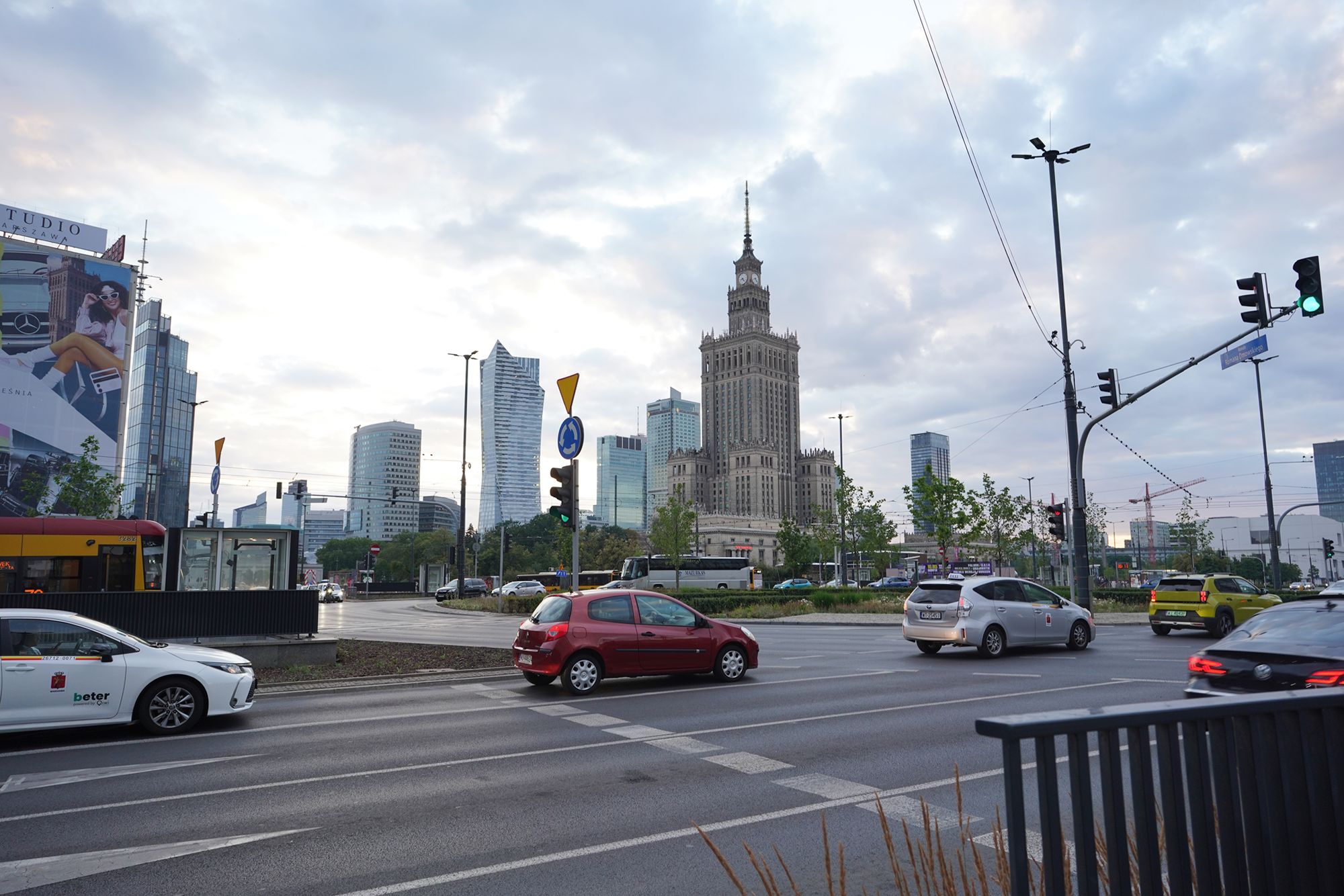 Warsaw Walk II (144) Warsaw Walk II (144)