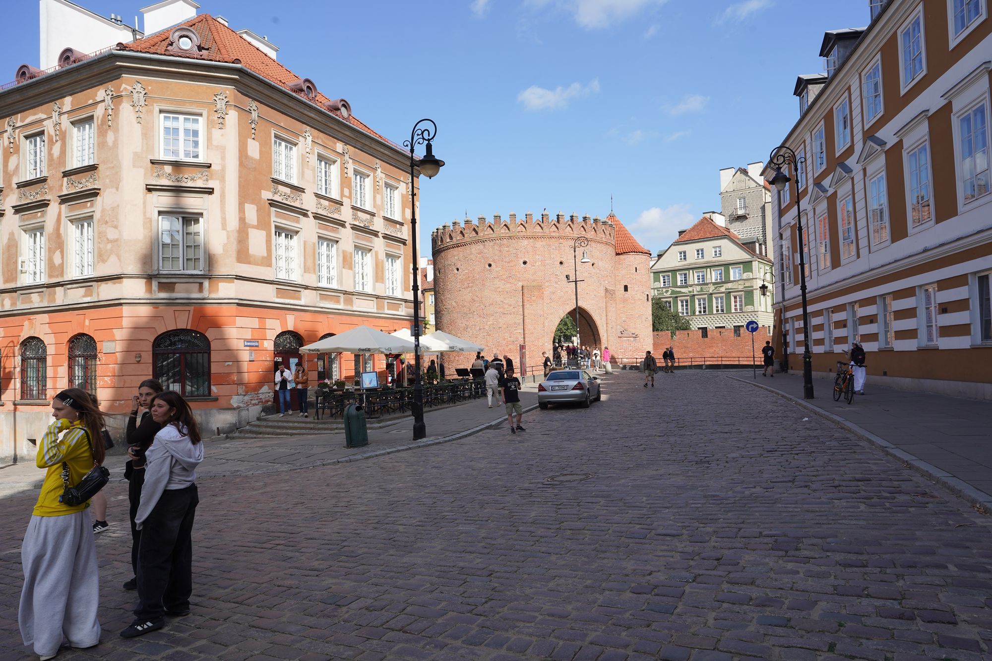Warsaw Walk II (15) Warsaw Walk II (15)